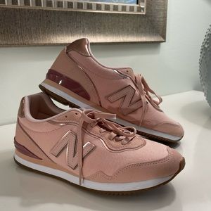 New Balance pink Sola Sleek lifestyle sneakers.